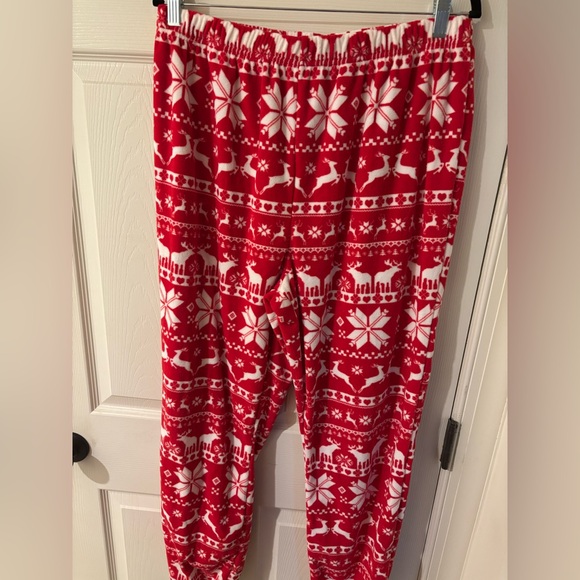 PatPat Women’s Festive Red and White Christmas Pajama Set XL - Picture 4 of 8